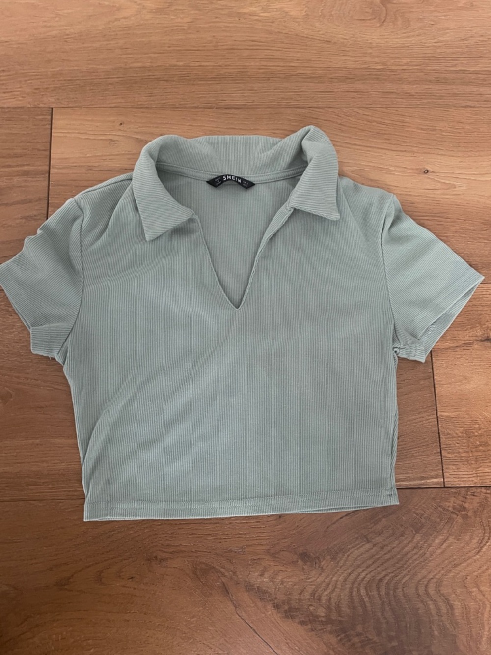SHEIN Light Sage Ribbed Polo V-Notch Crop Top